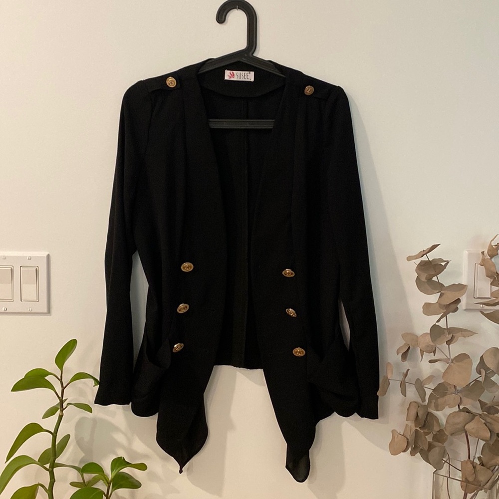 Edgy black blazer